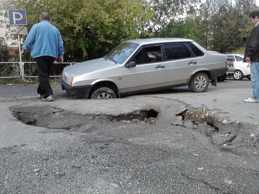 Порядок действий для получения выплат за ДТП в результате плохого дорожного покрытия