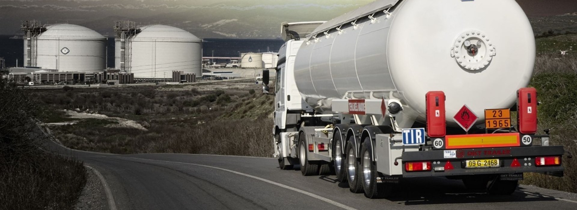 Перевозка опасных грузов автомобильным транспортом: требования, необходимые документы